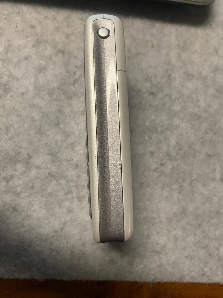 Handy Sony Ericsson T630 weiß grau - Bild 4 von 4