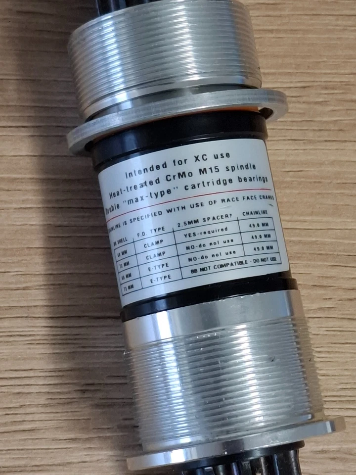 Retro Bicycle Parts NIB NOS RaceFace ISIS Bottom Bracket 113mm SRX 68/73mm - Image 3 of 4