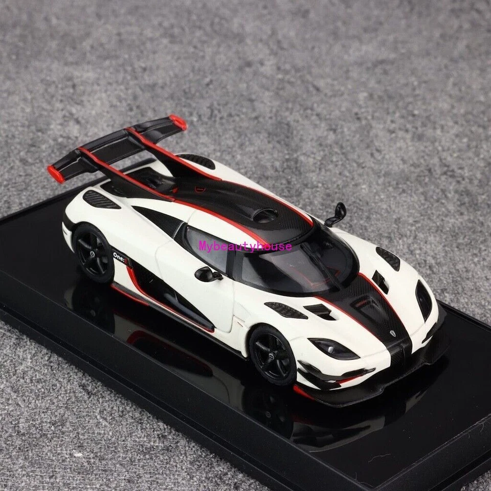 AUTOart 1:64 White One 1 Super Racing Sports Model Car ABS - Image 3 of 4