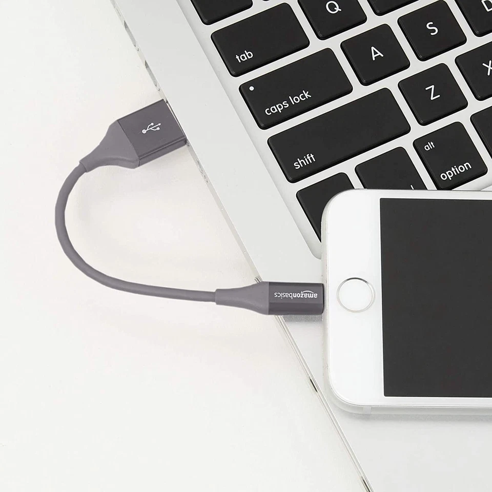 Cable USB A 4 pulgadas Amazon Basics con conector Lightning MFi Foto 2 de 2