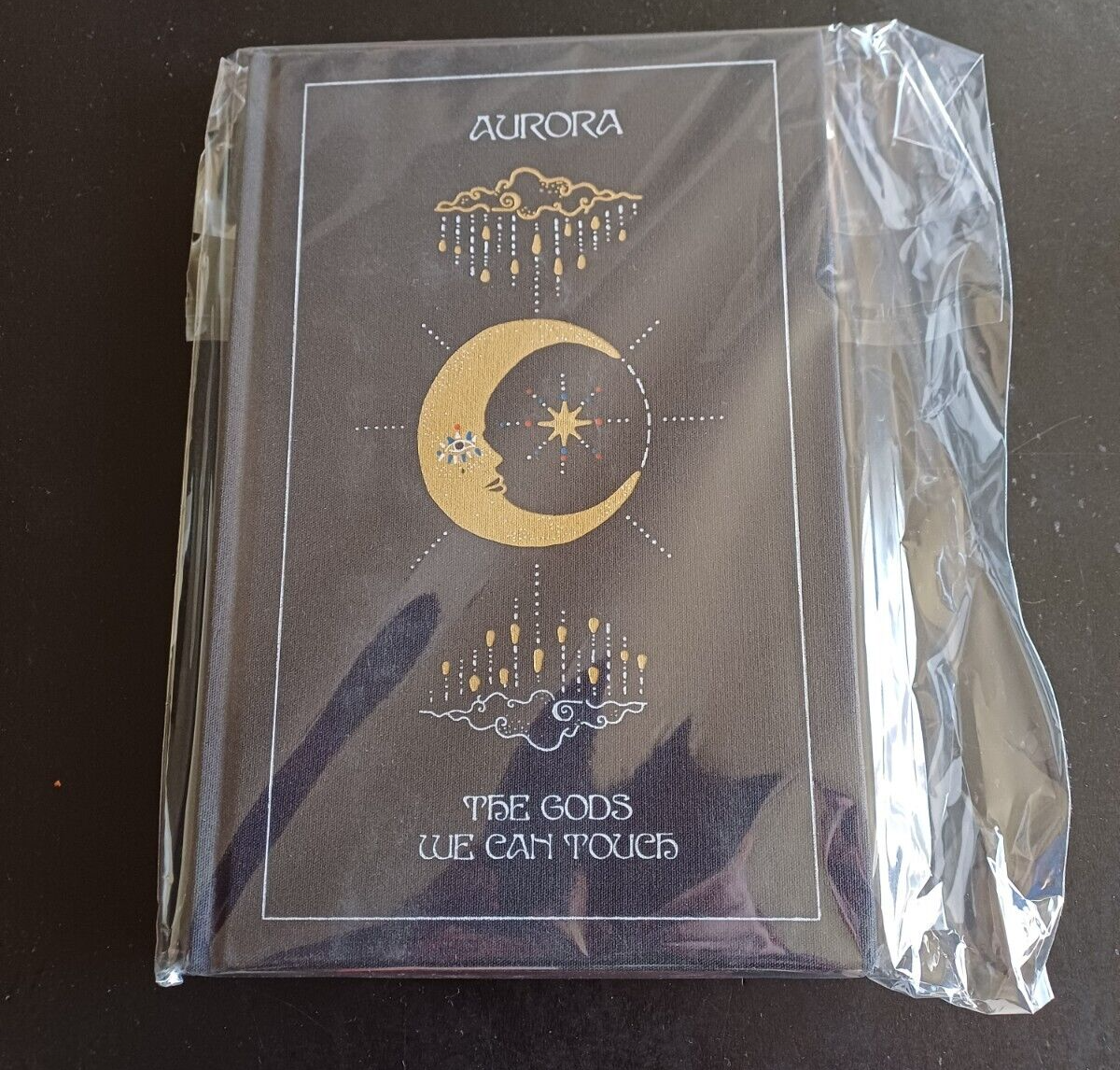 AURORA 直筆サイン The Gods We Can Touch サマソニ AURORA THE GODS WE CAN TOUCH SIGNED /AUTOGRAPH SEALED DELUXE BOOK
