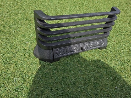 Victorian and Edwardian cast iron fireplace front bars hook on front bars fret - Picture 3 of 10