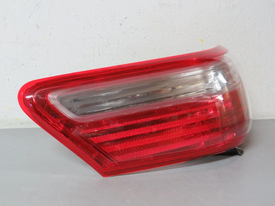 Luz trasera izquierda Toyota Camry 2007 2008 2009 Foto 2 de 4
