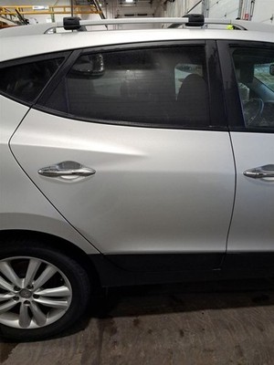 2013 Tucson Right Passenger Side Rear Door Assembly Color: Gray Wea