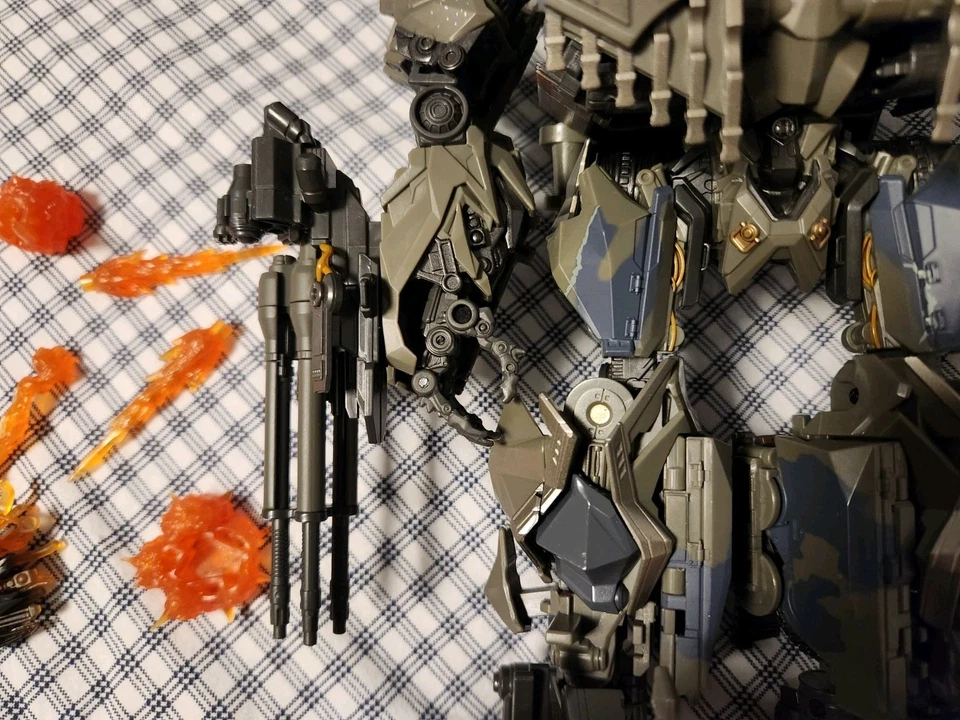 Transformers Masterpiece Movie Series MPM-15 Brawl USED - Image 4 of 4