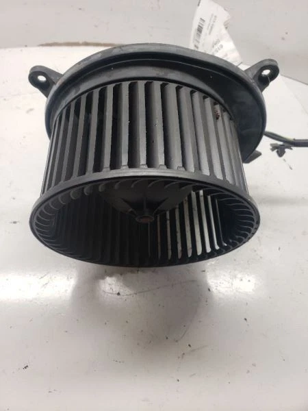 Motor de ventilador excluindo Speed6 compatível com 03-06 Mazda 6 1096994 - Imagem 2 de 4