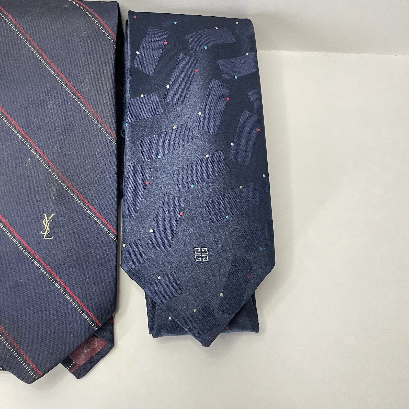 3 cravatte eleganti da uomo firmate assortite GIVENCHY YVES SAINT LAURENT OSCAR DE LA RENTA