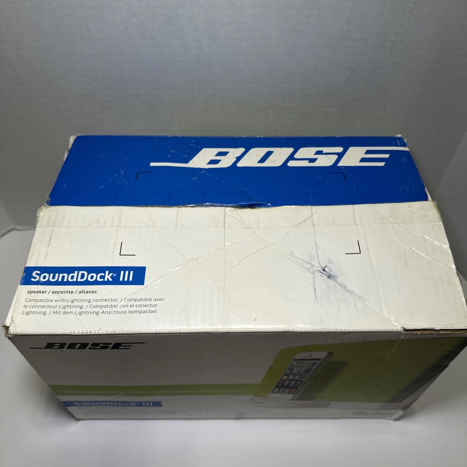 Bose SoundDock Series III Ltd Green Edition Music System In Box NO REMOTE - Image 2 of 4