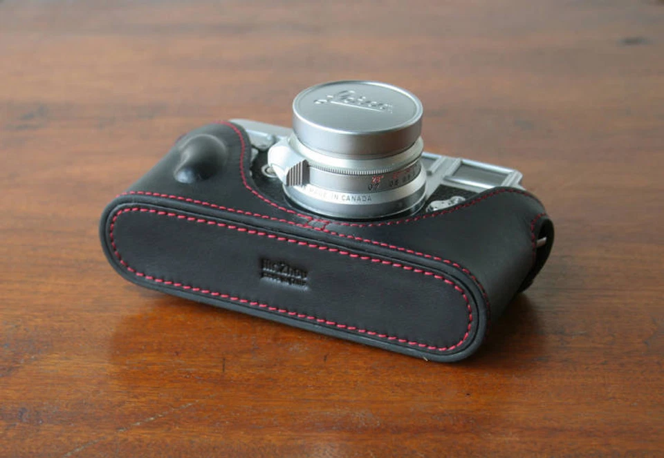 Zhou Black Half Case Red Stitch 4 Leica M3 w Buddha Lug - Image 4 of 4