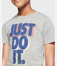 Image of NIKE JUNIOR T-SHIRT BRAND NEW SIZE LARGE 147-158cm  GREY JUST DO IT
