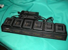 W & W MANUFACTURING Universal Radio Charger UC-6 w/ UC1 cups