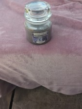 Yankee Candle (new logo) Cosy Up Home Inspiration Medium Candle Jar 340g