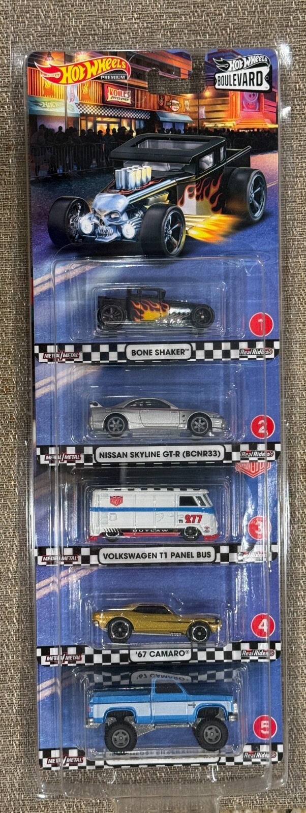 Hot Wheels 2019 Boulevard Collectors Nissan/VW T1/Bone Shaker/Silverado 1-5 Set