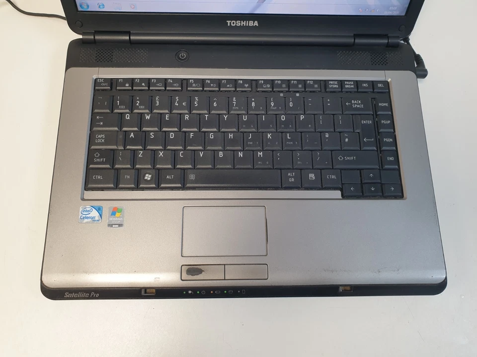 TOSHIBA SATELLITE L300  INTEL CELERON 80GB HDD 2GB RAM WINDOWS 7 - Image 2 of 4