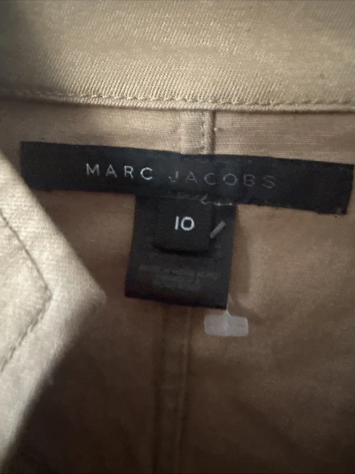 Abrigo Marc Jacobs Tan Peplum Talla 10 Botón Delantero Cuello Alto Ajuste Estructurado Foto 2 de 4