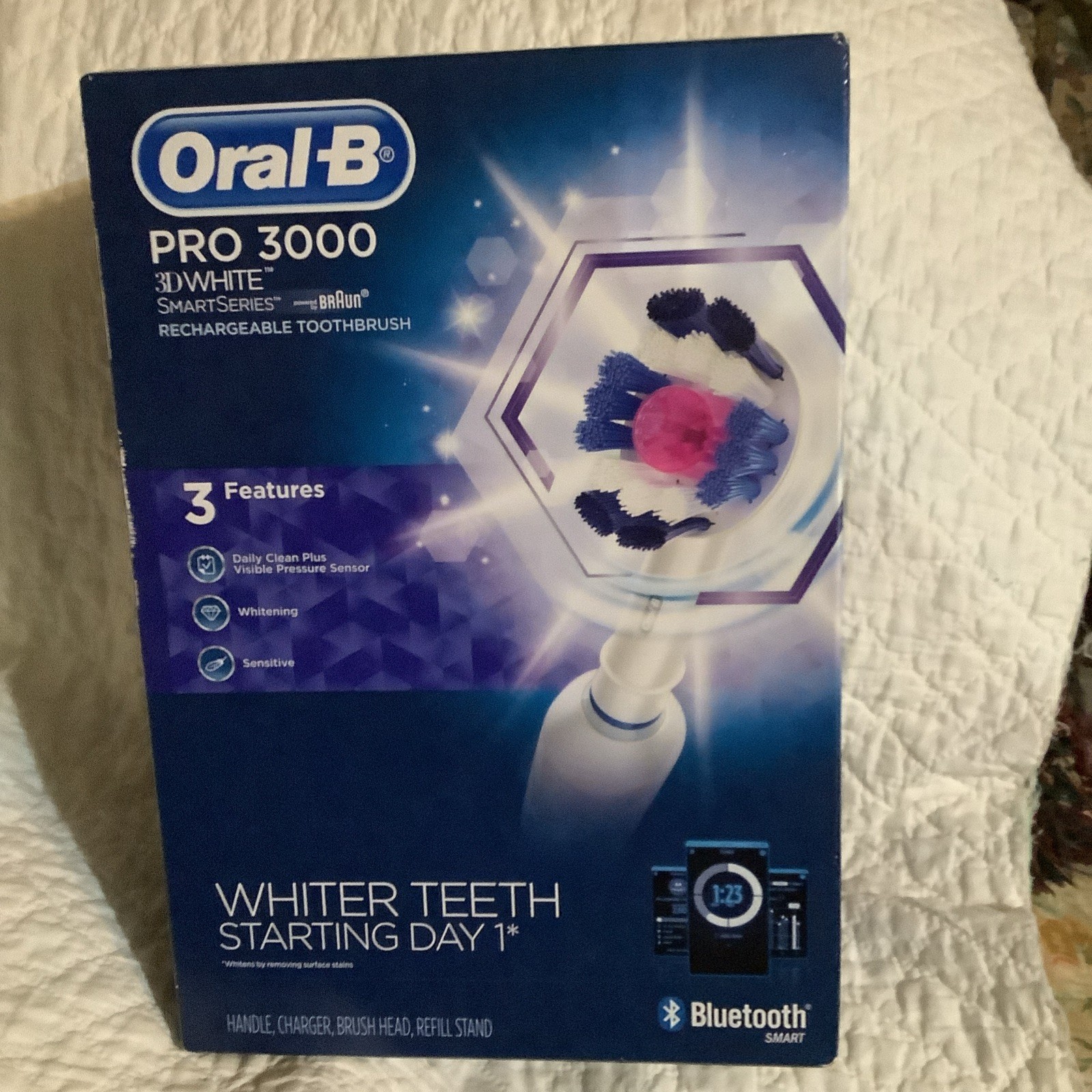 Oral-B Pro 3000 3D White Smart Series Rechargeable Toothbrus