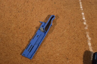 Dell OptiPlex 7070 7060 SFF Optical Drive DVD Blue Latch Caddy Bracket 4H4R8