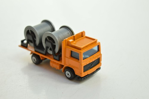 MATCHBOX 26 VOLVO CABLE TRUCK - Picture 4 of 11