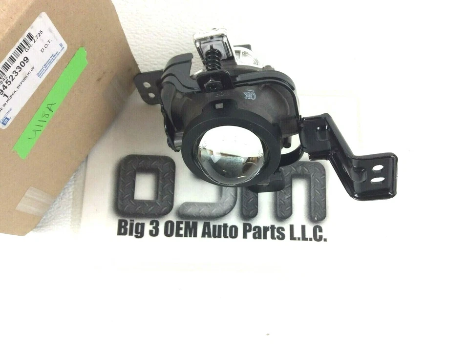 Chevrolet Cruze 2015-2016 lado derecho pasajero delantero antiniebla nuevo OEM 94523309 Foto 2 de 4
