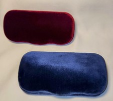 Set of 2 Gucci Sunglasses Eyeglasses Velvet Clamshell Case 1. Burgundy 2. Blue