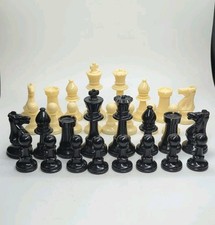 Vtg Chess Pieces Plastic Pieces Felt Bottoms ...