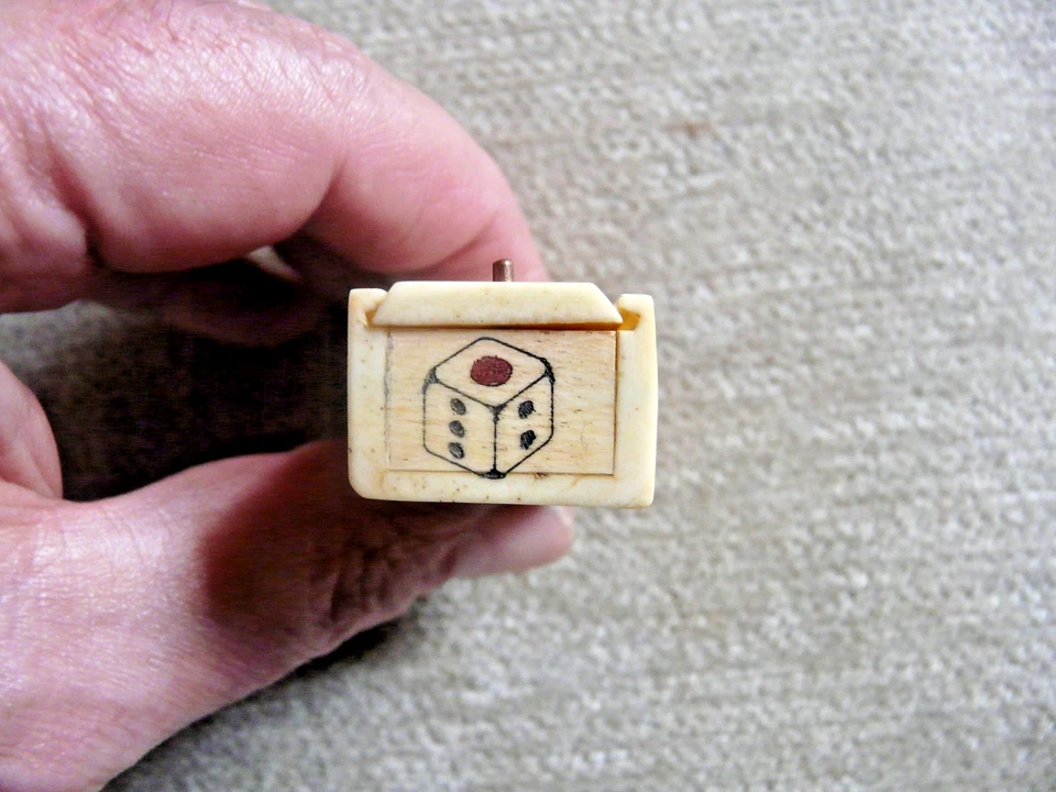 ANCIEN JEU DE DOMININOS EN OS-SCRIMSHAW-TRAVAIL PONTON-MARIN-ART POPULAIRE-XIXé - Photo 4/4