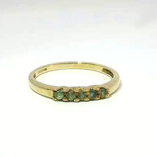 9ct Yellow Gold Ring Green Cubic Zirconia Stones Hallmarks Ring Size N 1/2