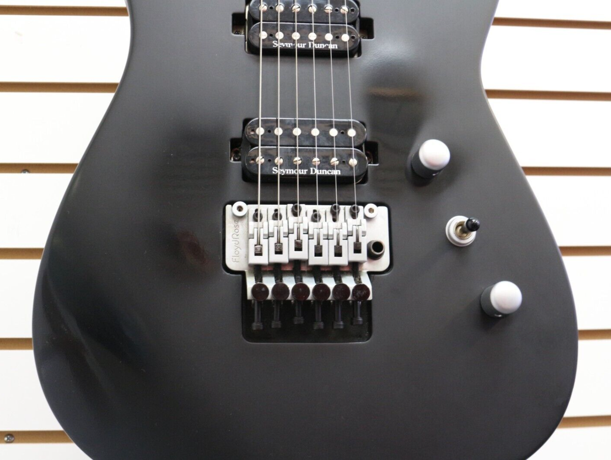 ギター Jackson SL2 satin black Jackson SL2 Pro Series Soloist - Satin Black | Sweetwater