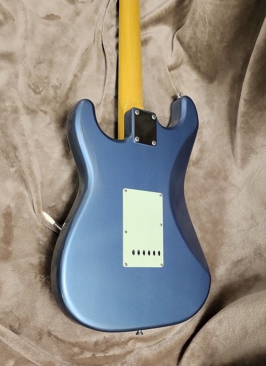 【新品未開封】S.H.MonsterArts ゴジラ 2004 美品 1965年 Fender Japan ST65B-TX Texas Special フェンダー