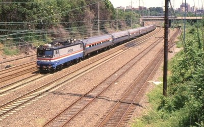 Amtrak Lok Personenzug Nordostkorridor gebogen Mainline 35mm Dia