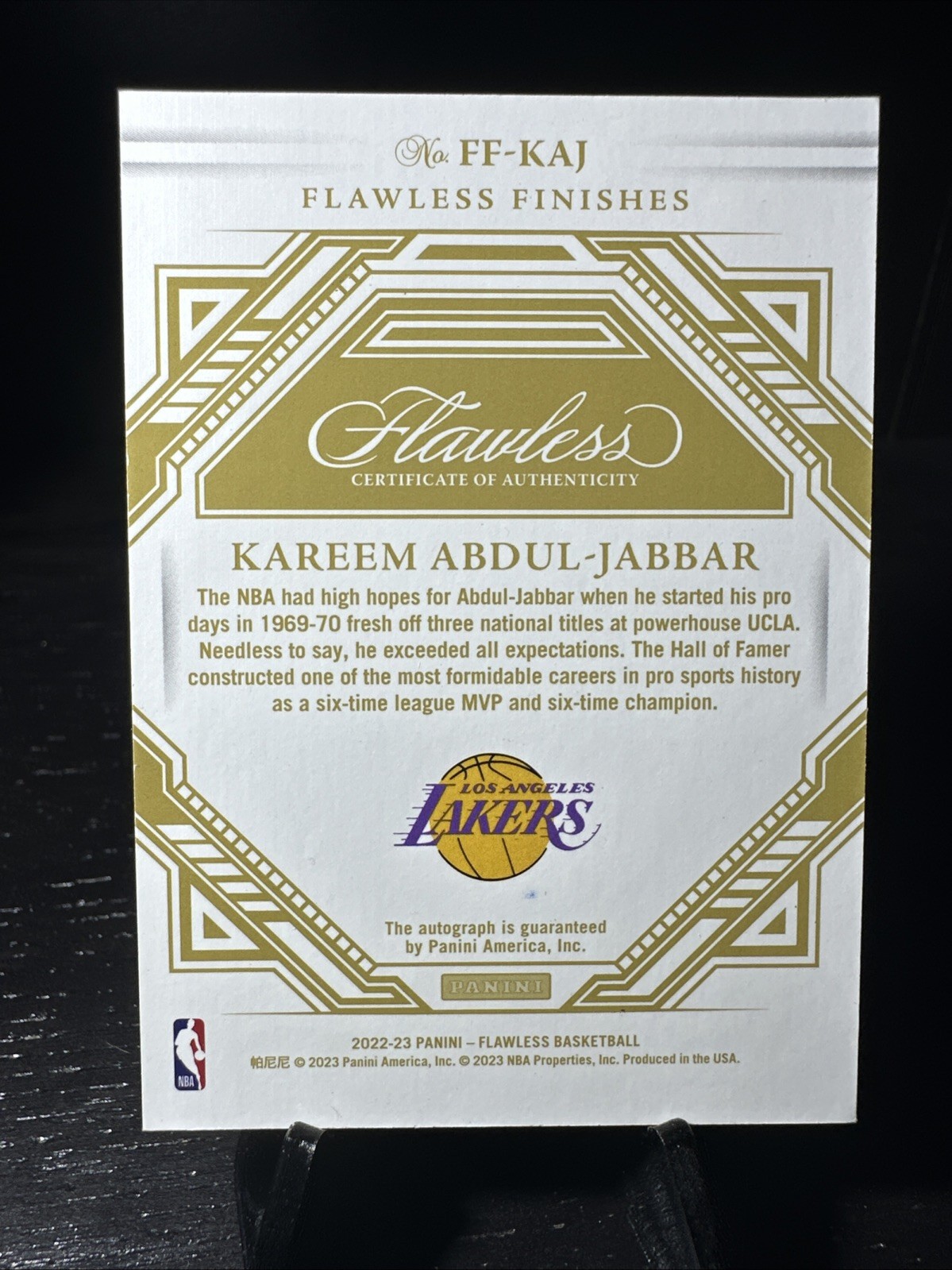 2022-23 Panini Flawless - Kareem Abdul-Jabbar Flawless Finishes Auto #FF-13 /25 view 2