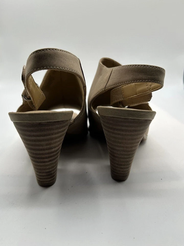 Sandalia de tacón naturalizador para mujer talla 8,5 M beige tacones en bloque punta abierta correa para el tobillo Foto 3 de 4