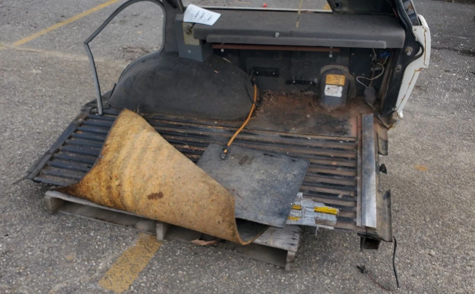 Land Rover Range Rover 1987 1988 1989 OEM cuarto de conductor trasero corte panel Foto 4 de 4