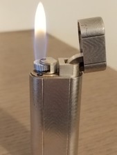 ACCENDINO CARTIER PARIS PLACCATO ARGENTO FUNZIONANTE SEGNETTI D'USO