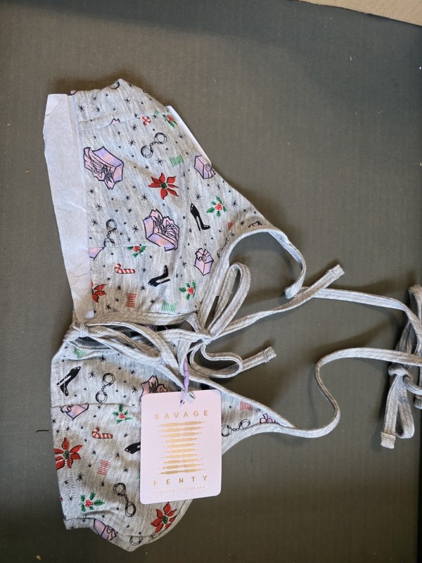 NWT! Savage x Fenty 'Tis the Savage Front-Tie Bralette Size: S