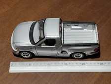 Die Cast Metal Model BBurago Burago Ford SVT F-150 F150 1/21 Grigio PICK-UP