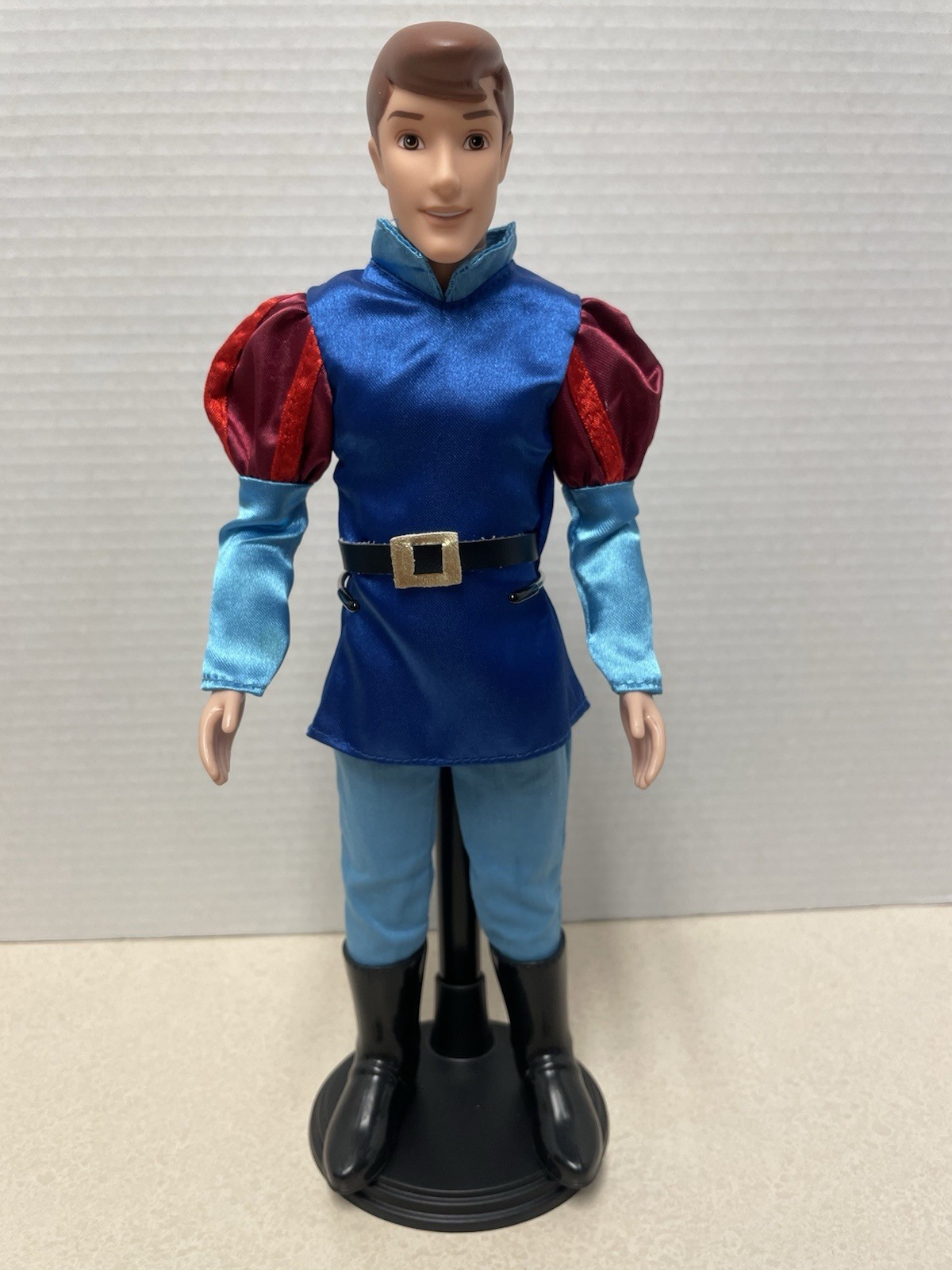 Disney Store Classic Sleeping Beauty Prince Phillip Doll ADULT COLLECTOR- READ