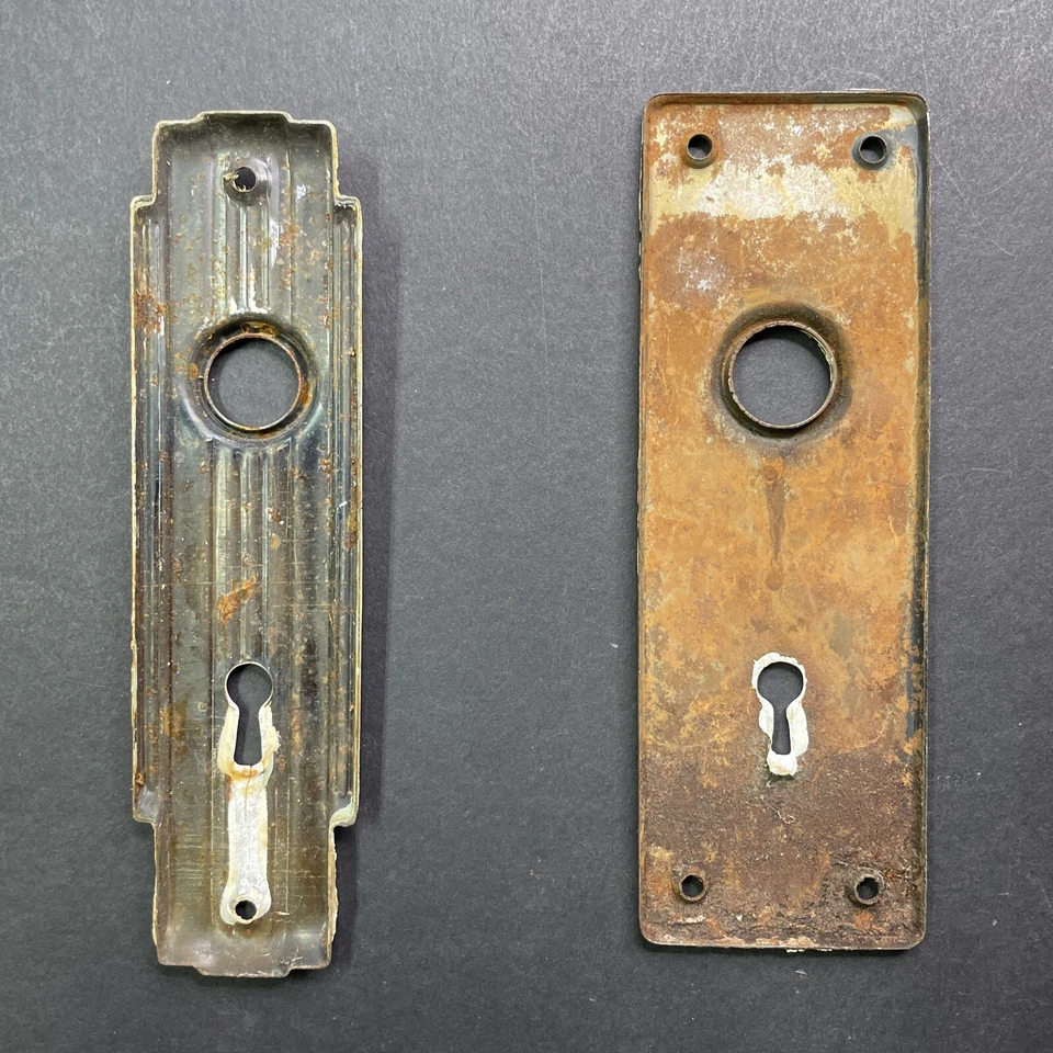 2 placas de cubierta de perilla de puerta de metal antiguas c1910 blancas Art Deco Imperio placa frontal Y3 Foto 3 de 3