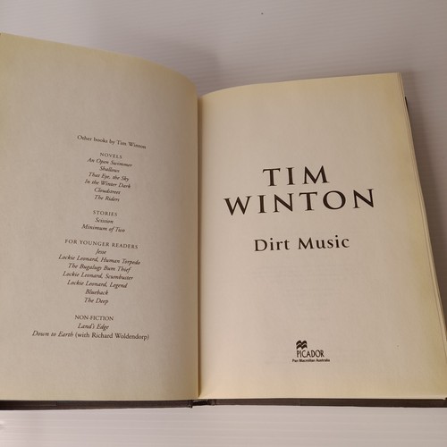 Tim Winton Dirt Music 1st First Edition Book HC/DJ 2001 Australiana Australia - Picture 15 of 20