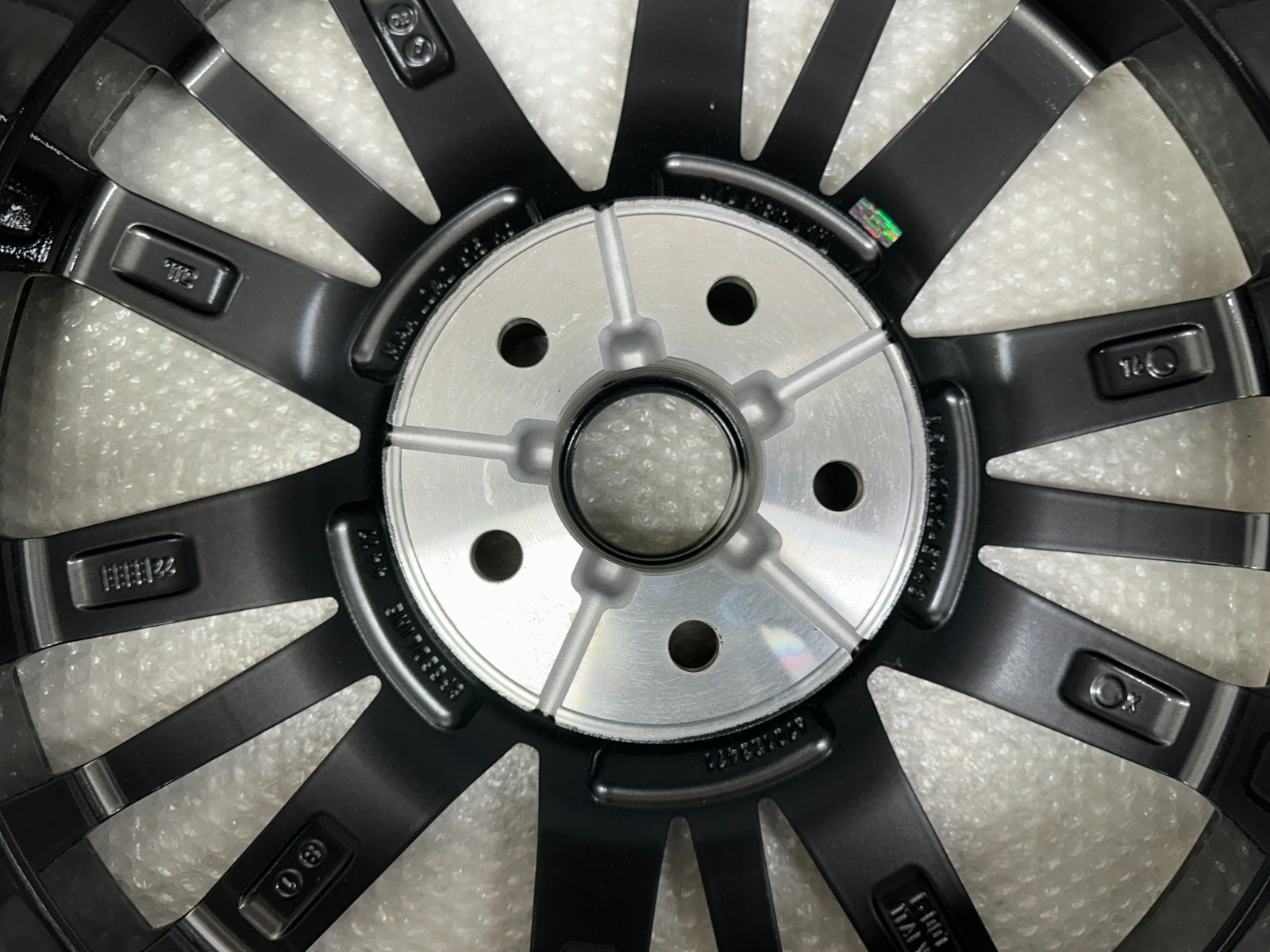 Maserati Quattroporte 2021-2024 Front Wheel P/N 670123471
