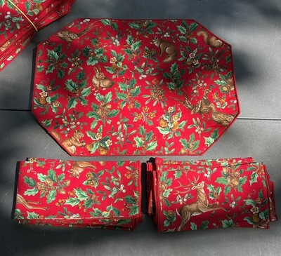 Place Mats & Napkins Set of 6 Red & Green Woodland Animals Flowers Berries