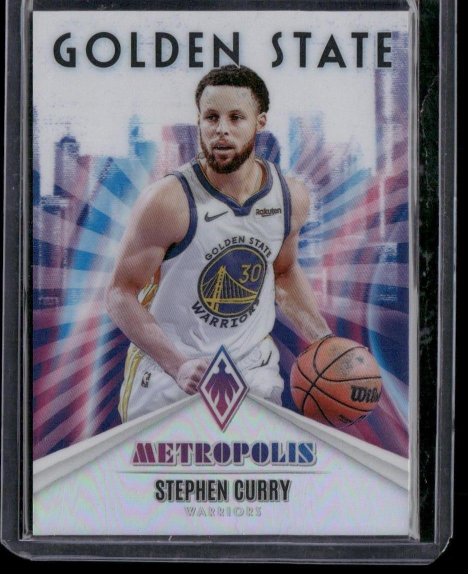 2023-24 Panini Phoenix #10 Stephen Curry Metropolis Case Hit