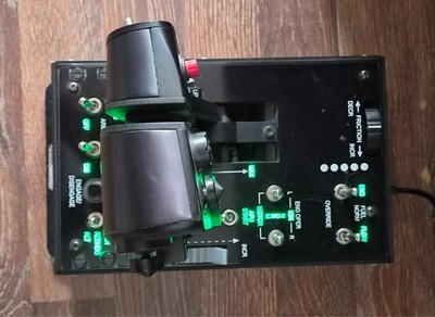 Thrustmaster Hotas Warthog Dual Throttle Schubregler Doppelgashebel Top