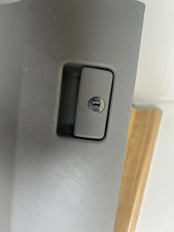 Toyota Camry 2007-2011 tablero guantera compartimento de almacenamiento OEM 55501-06030 Foto 4 de 4