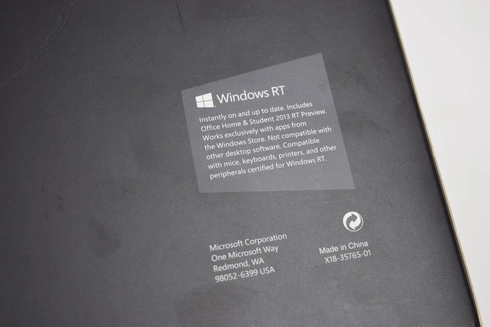 Microsoft Surface 1516 | Black 10.6" Windows RT 64GB SSD 2GB Ram IN BOX Bundle - Image 3 of 4