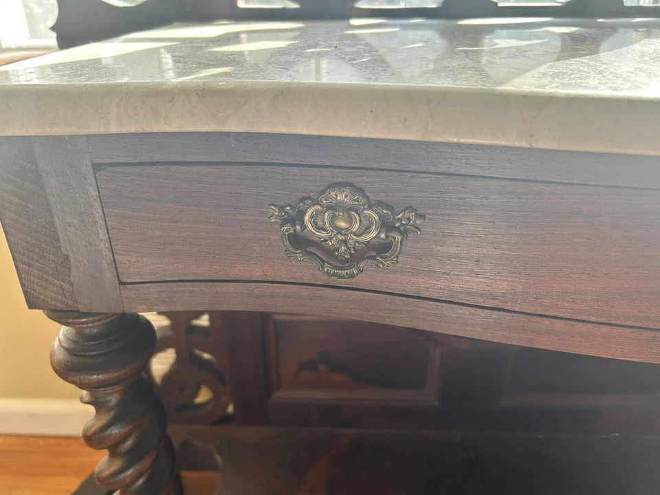 Антикварная прихожая в викторианском или ренессансном стиле эпохи Возрождения - Изображение 3 из 4