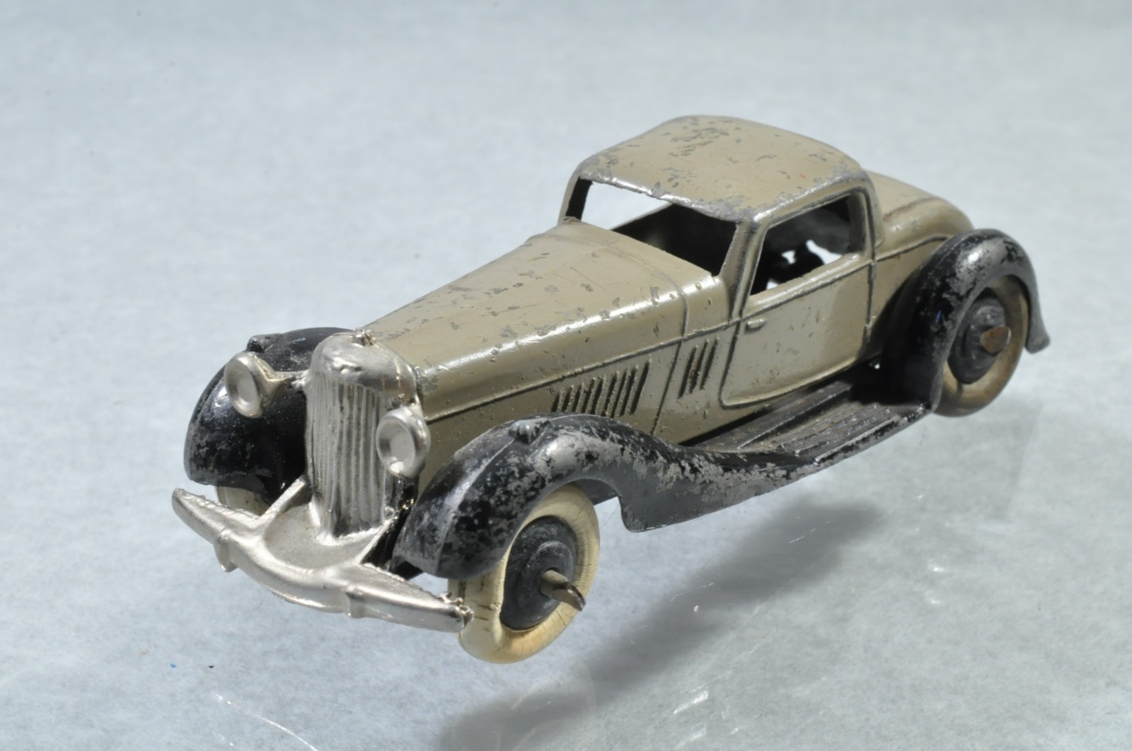 Dinky 36b, Bentley - Free Price Guide & Review