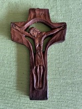 Holzkreuz mit Jesus Christus, Holz geschnitzt, Wandkreuz ca.17cm, wie abgeb.