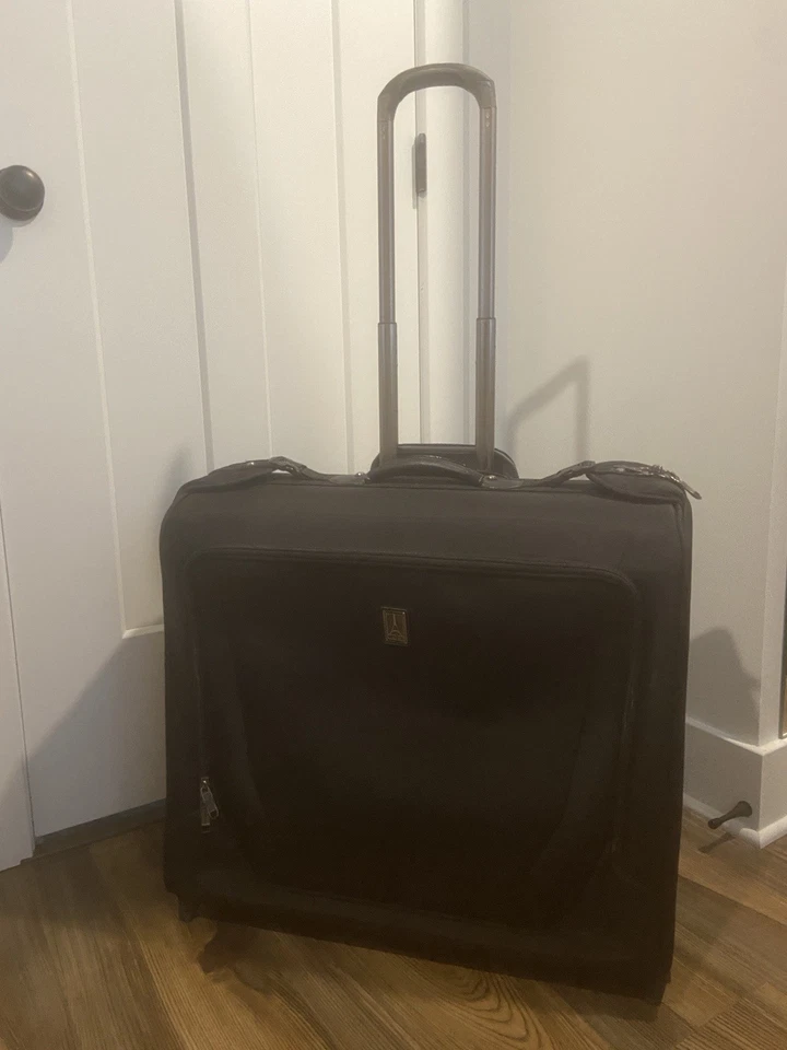 Travelpro 24” Platinum Elite Rolling Garment Bag Black Excellent Condition - Image 2 of 4