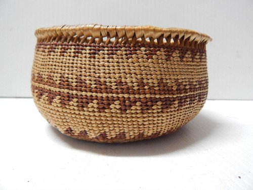 FINE ANTIQUE YUROK (HUPA) CALIFORNIA GIFT BASKET - CLEAN + CRISP